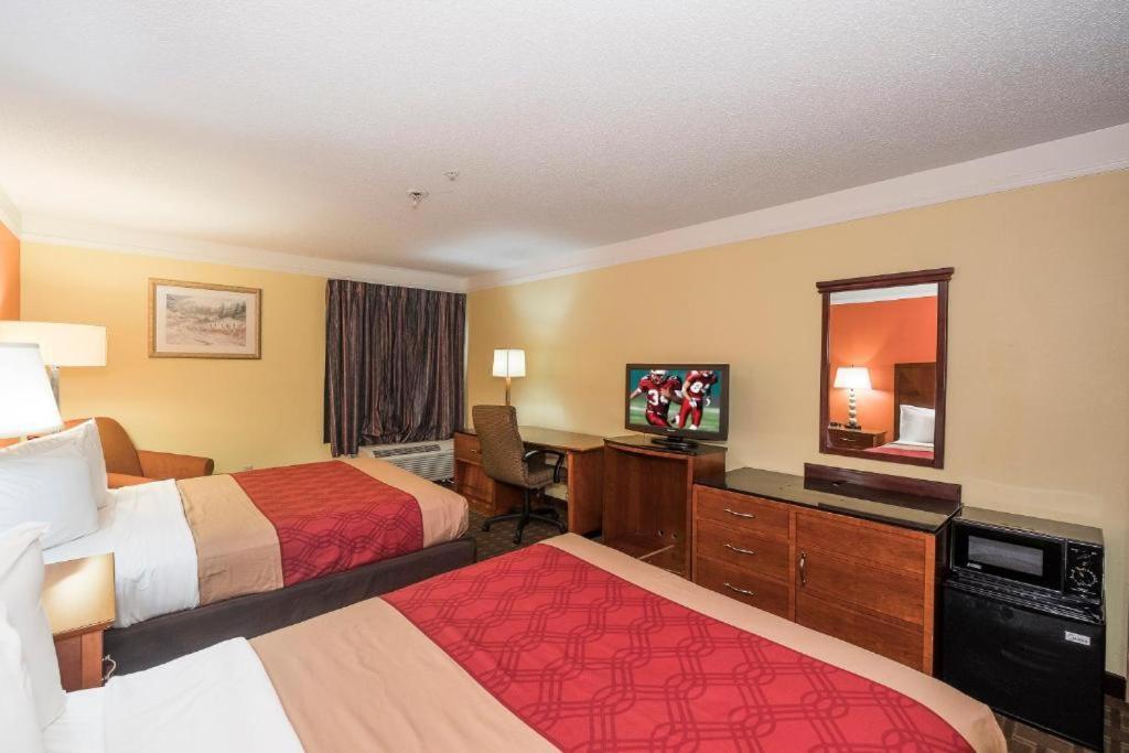 My Home & Suites Madison Ga Dış mekan fotoğraf