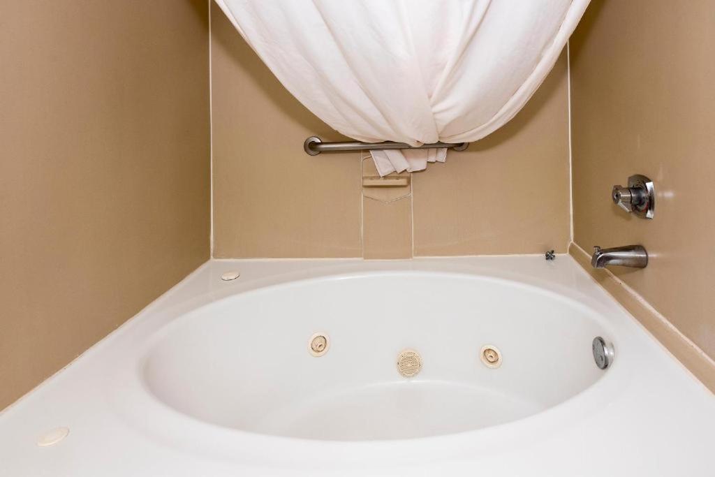 My Home & Suites Madison Ga Dış mekan fotoğraf